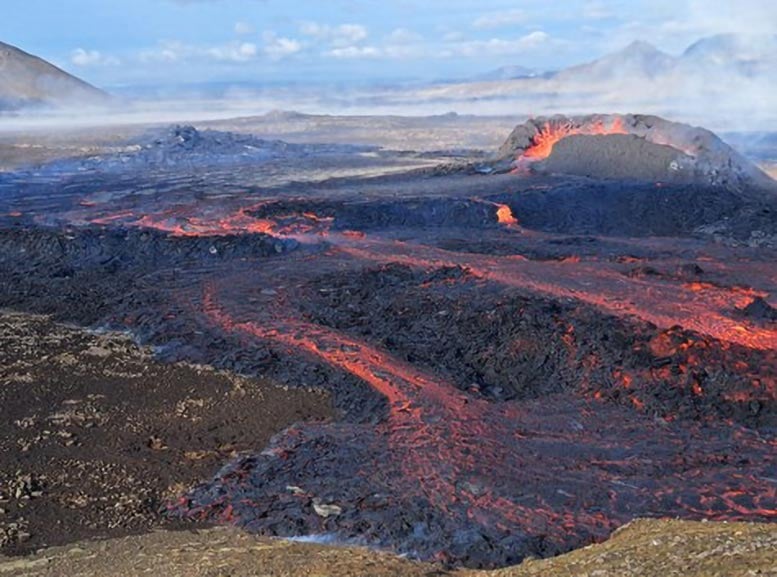 冰岛火山活跃，爆发或持续数十年，自然奇观引人关注。 (https://www.qianyan.tech/) 科学 第2张