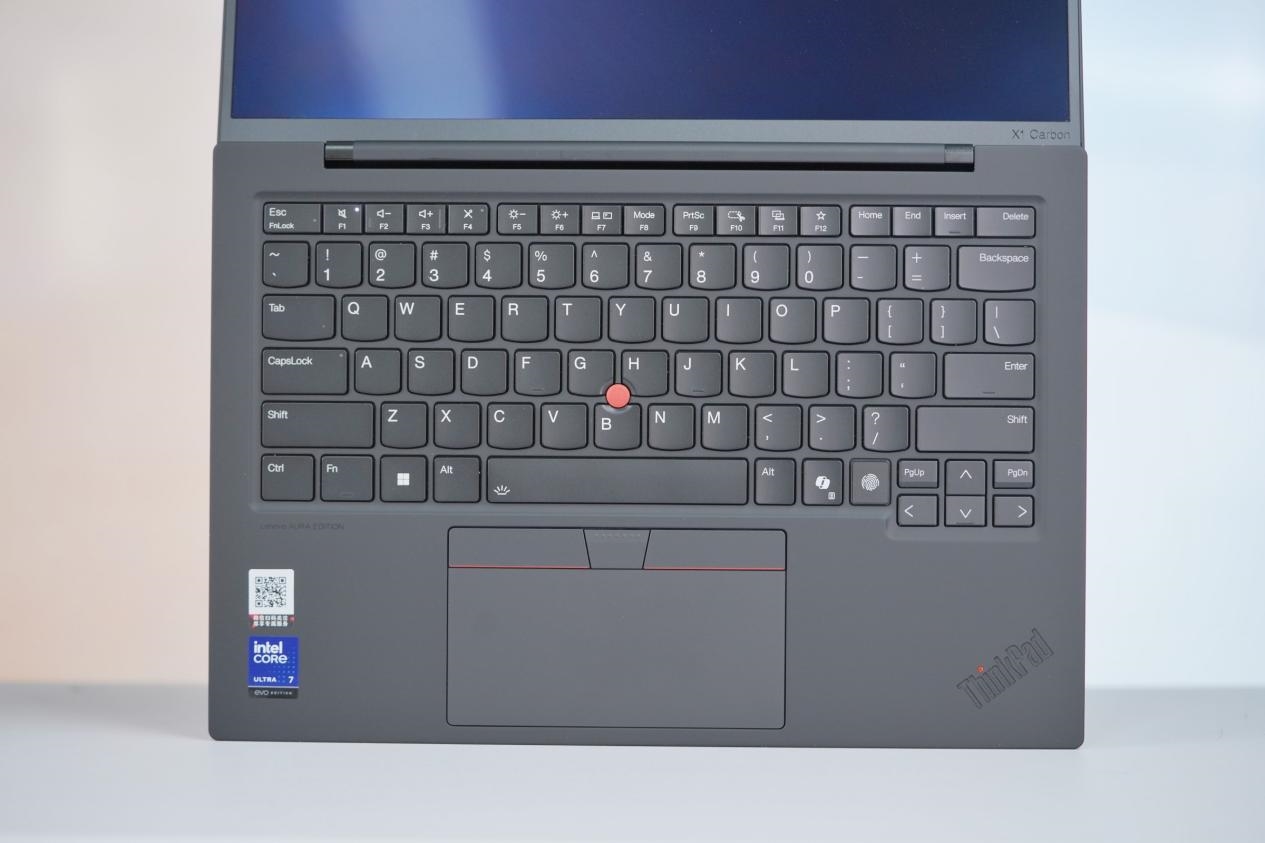 986g极致轻薄 联想ThinkPad X1 Carbon Aura AI 2025图赏 - Lenovo ThinkPad / Think 家族  (https://www.qianyan.tech/) 头条 第11张